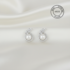 925 Sterling Silver Blush Bloom Pearl Studs (Silver)