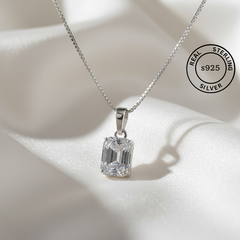 925 Sterling Silver Solitaire Chain Pendant