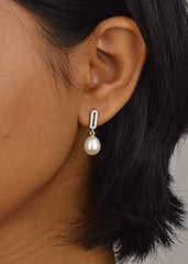 Silver Pearl Elegance Pendant Set