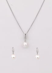Silver Pearl Elegance Pendant Set