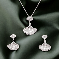 Silver Sea Shell Elegance Pendant Set