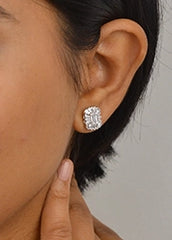 Silver Elegant Intrinsic Pendant Set