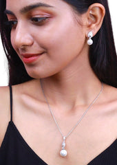 Silver Pearl Essence Pendant Set
