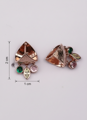 Pair of earrings with gemstones and measurements