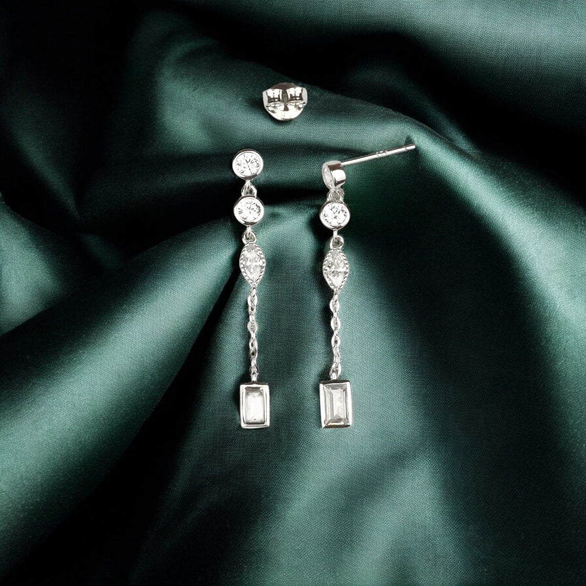 Silver Minimal chic Danglers