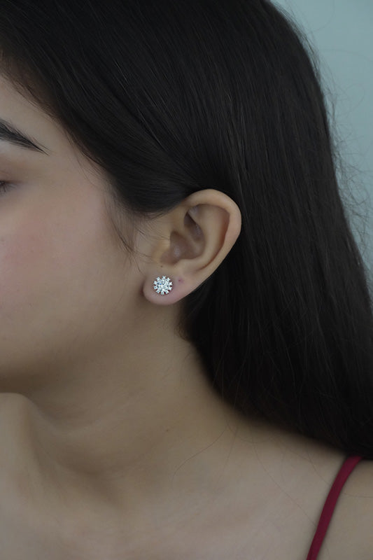 925 Sterling Silver Classic Studs