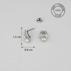 925 Sterling Silver Graceful Studs