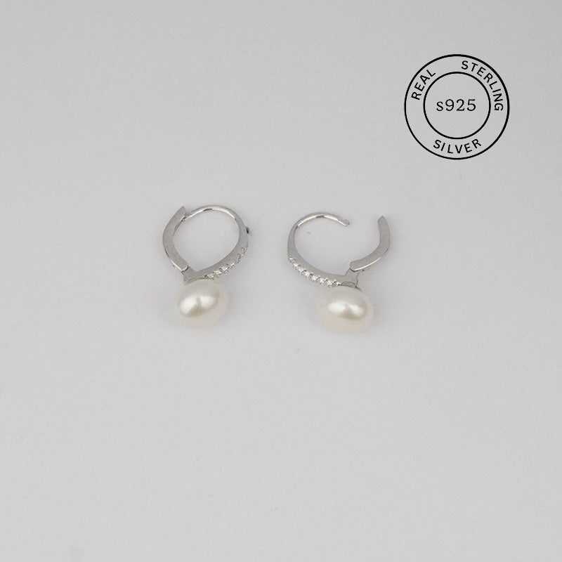 925 Sterling Silver Pearl Hoop Earrings (Silver)