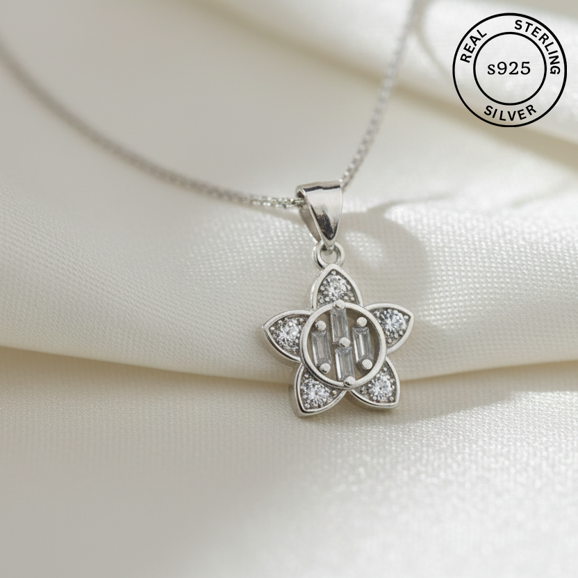 925 Sterling Silver Solitaire Chain Pendant