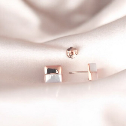 Rosegold Mother Of Pearl Square Studs