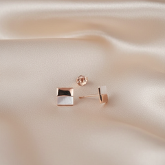 Rosegold Mother Of Pearl Square Studs