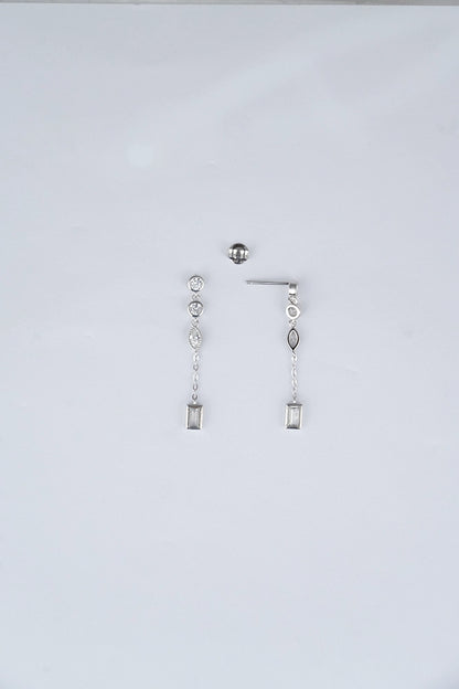 Silver Minimal chic Danglers