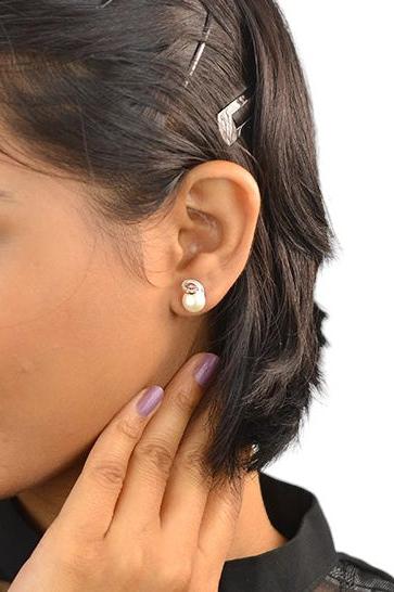 Silver Pearl Studs