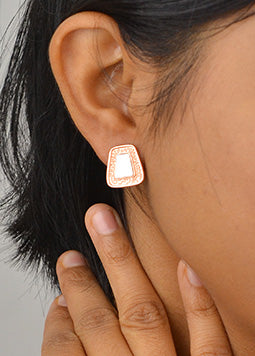 Rosegold Essense Mother of Pearl Studs