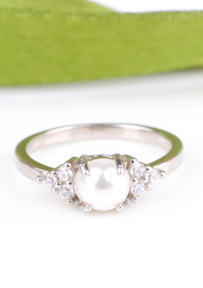 925 Sterling Silver Pearl Zircon Flower Ring