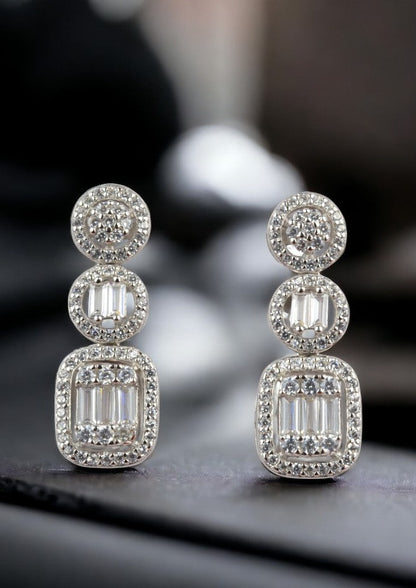 Sparkling Elegance 925 Sterling Silver Ear Studs