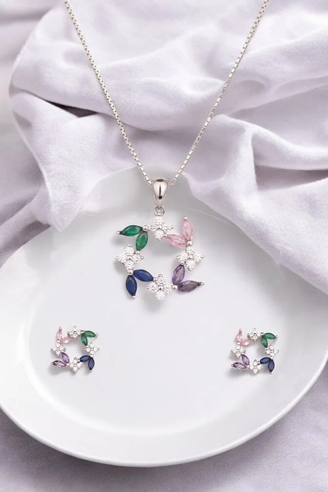 Silver Floral Bliss Pendant Set