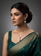 Silver Pearl Elegance Pendant Set