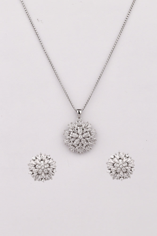 Silver Modern Elegance Round Pendant Set