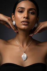 Silver Queen Elegance Pendant Set