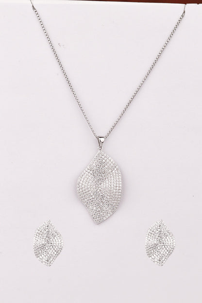 Silver Queen Elegance Pendant Set